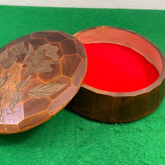 Vintage Wooden Box, Keepsake Box, Wooden Treasure Box, Trinket Box, Memory Box, - Picture 2 of 10